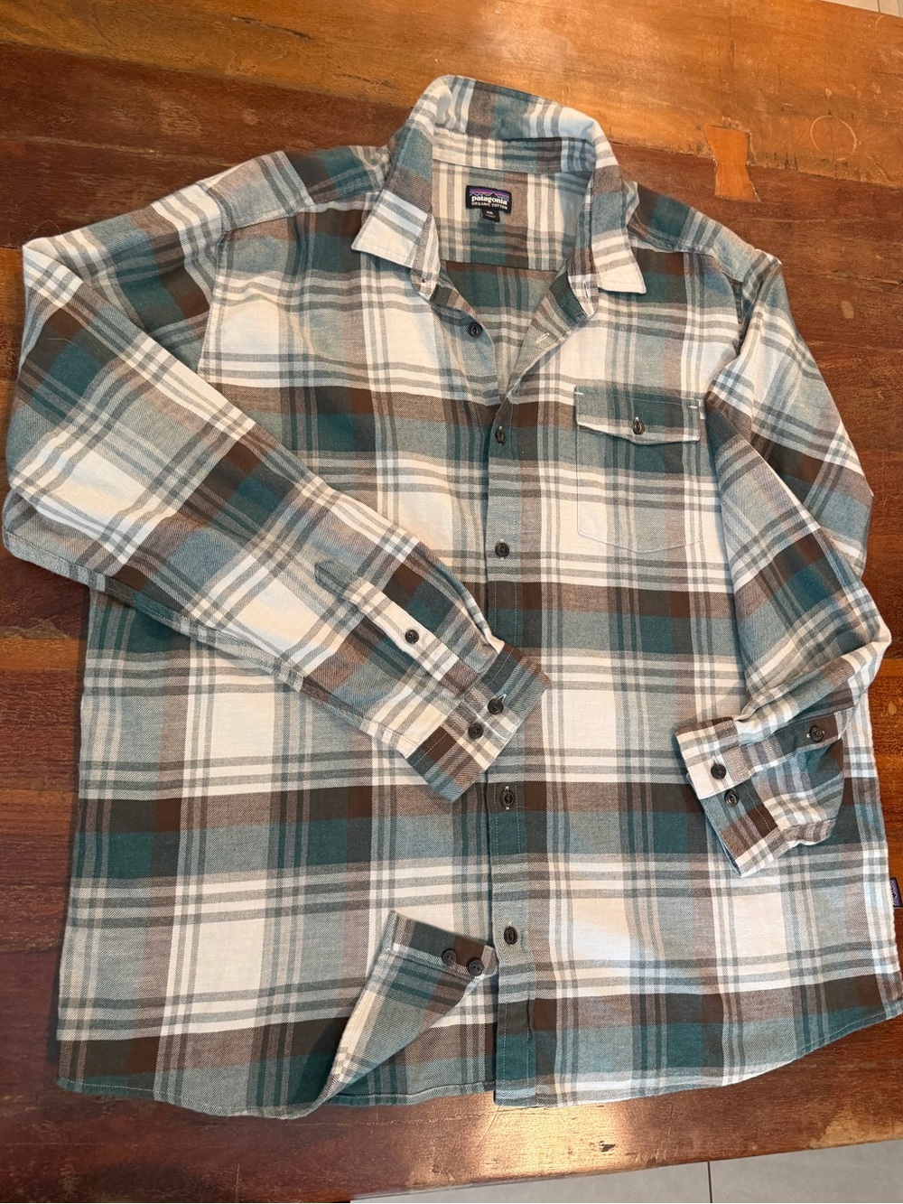 Patagonia Men's Teal, Brown & White Plaid Button-Down Shirt